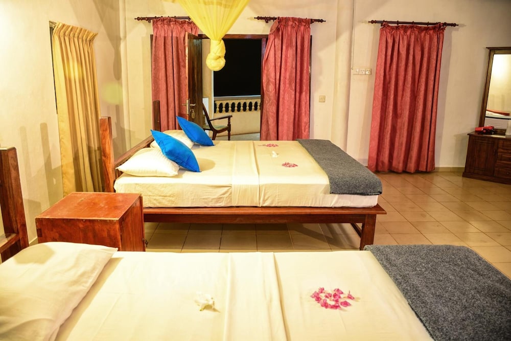 Shanthi Beach Resort 19/48