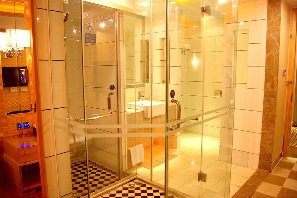 Royal Prince Hotel 35/35