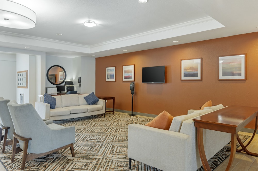 Candlewood Suites Indianapolis East 7/52