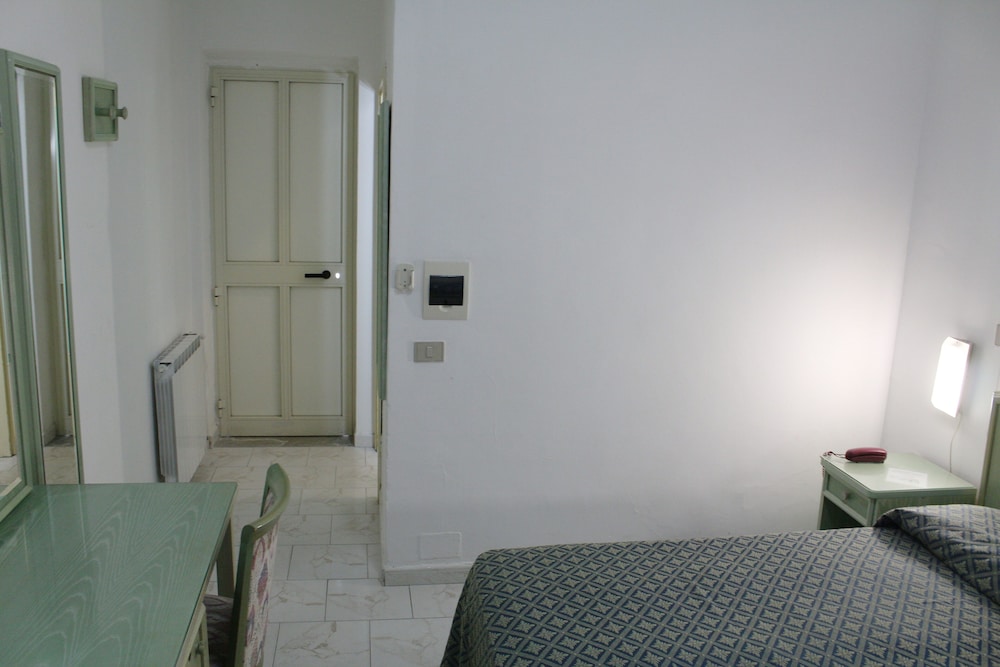 HOTEL CASTIGLIONE 23/74