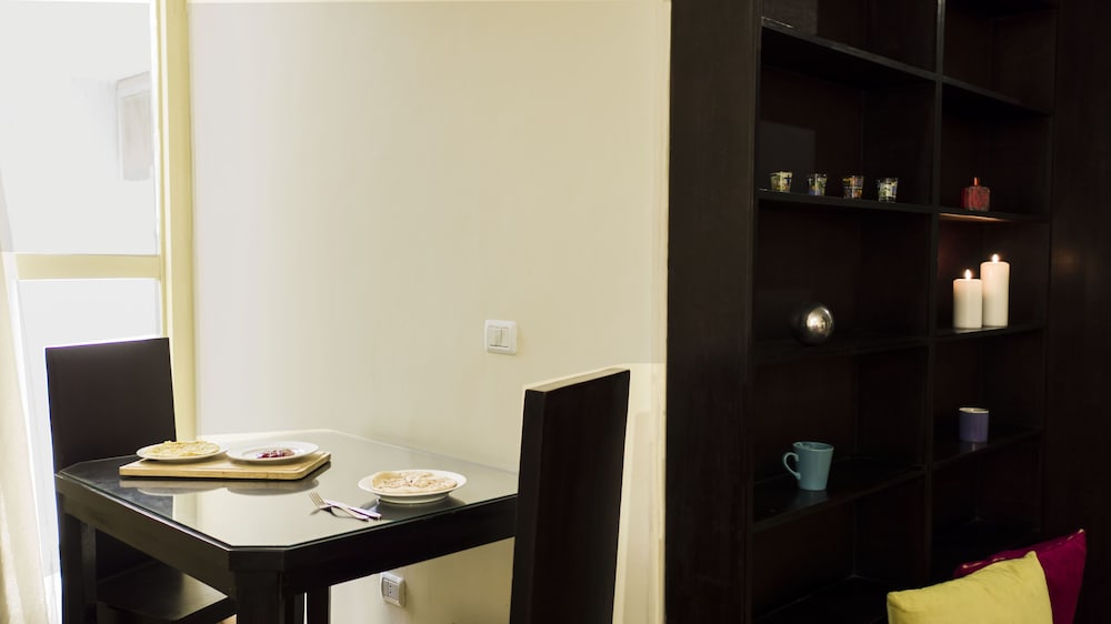 Newcity Suites Apartments 38/50