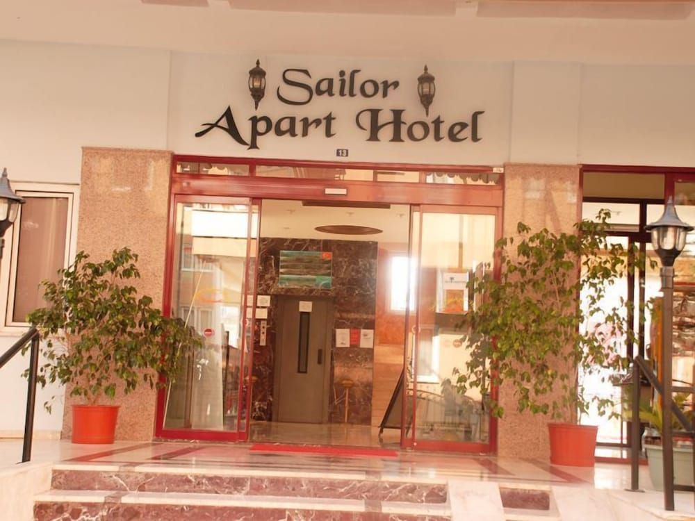 SAILOR APART HOTEL 5/62