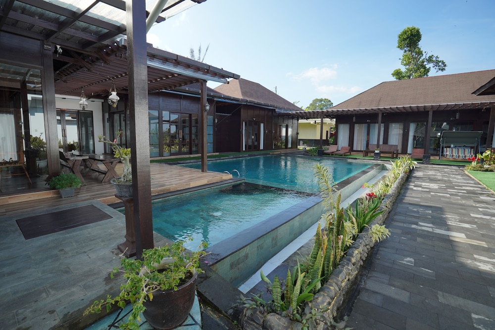 Shankara Munduk Bali 40/47