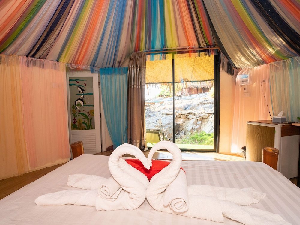 Paree Hut Resort Koh Sichang 5/43