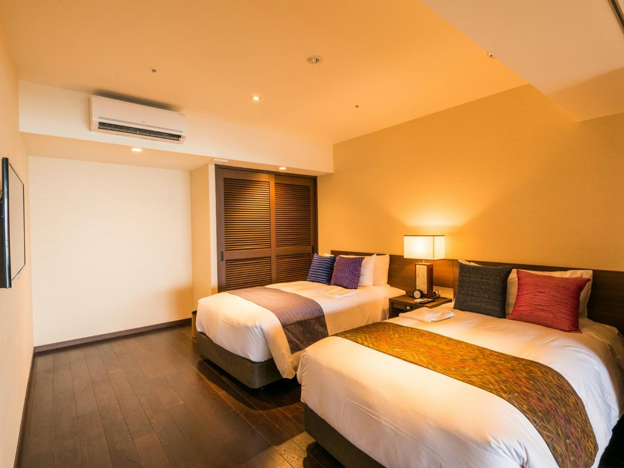 Annex Building Corner Suite