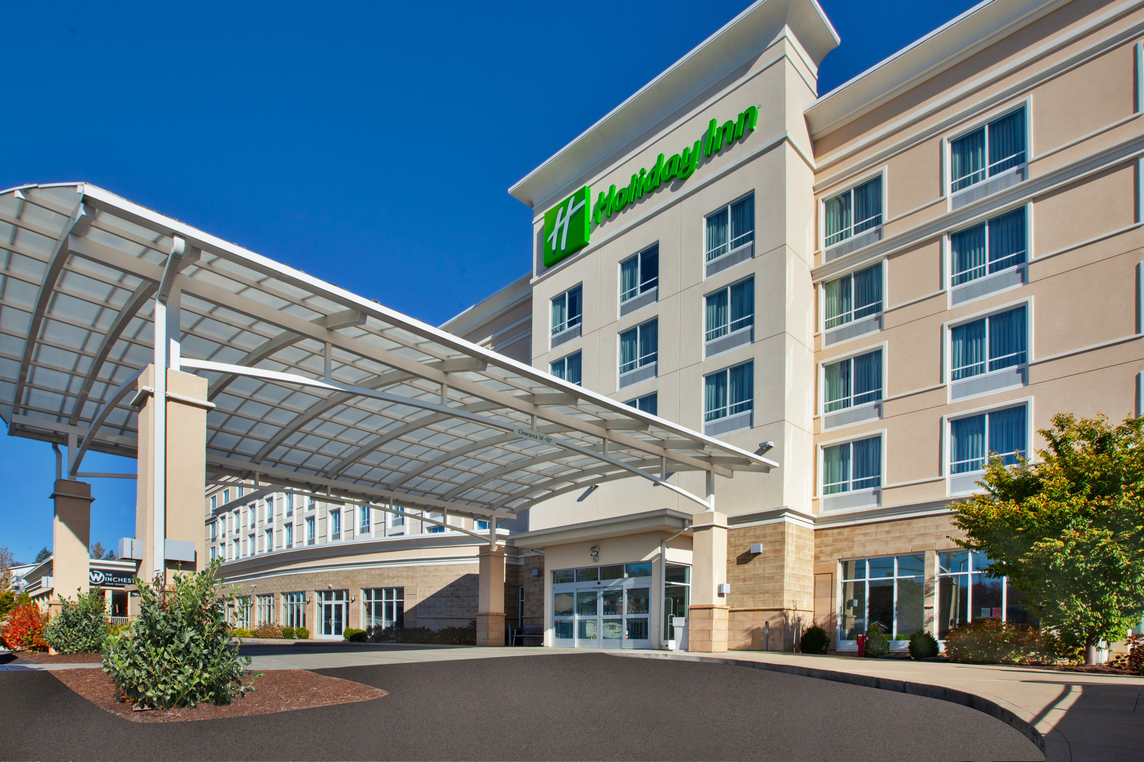 HOLIDAY INN MORGANTOWN UNIVERSITY AREA 40/41