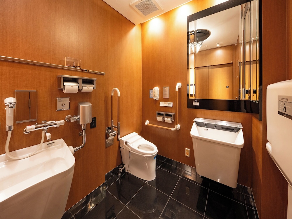 Apa Hotel Nagoya-Sakae Higashi 46/48
