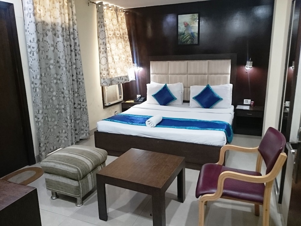 Hotel The RTS, New Delhi 20/50