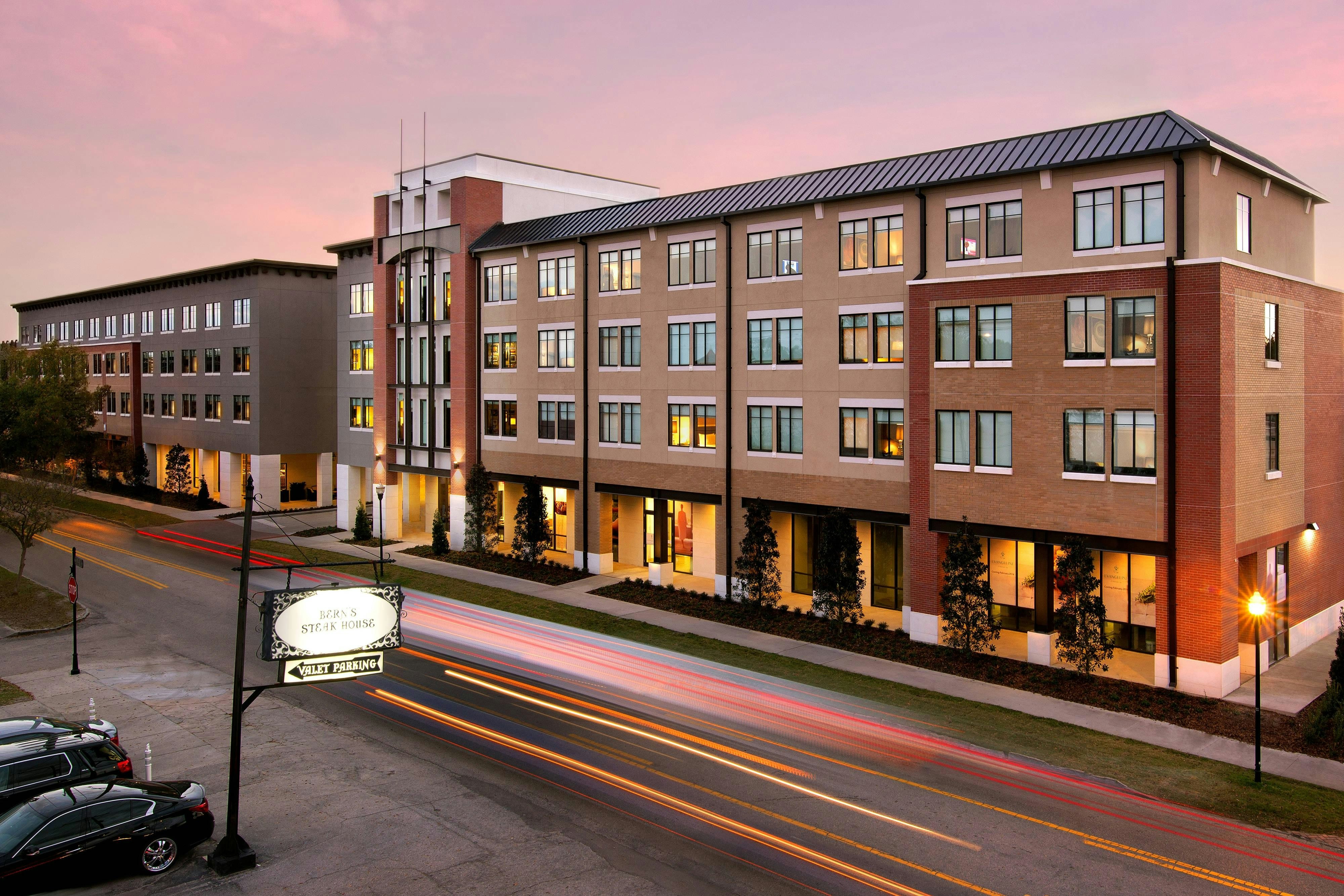 Epicurean Hotel Autograph Collection 1/18