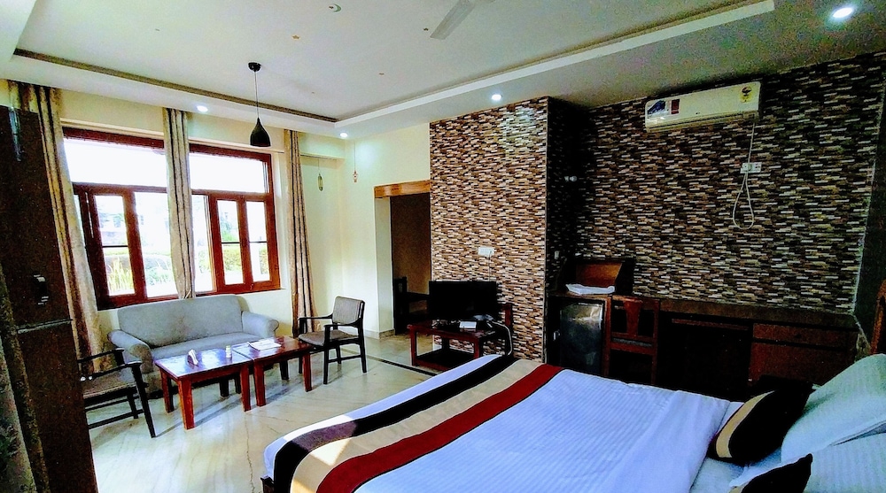 HOTEL SWARAJ RESORTS 35/73
