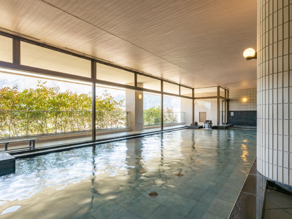 Naspa New Otani Hotel 31/75