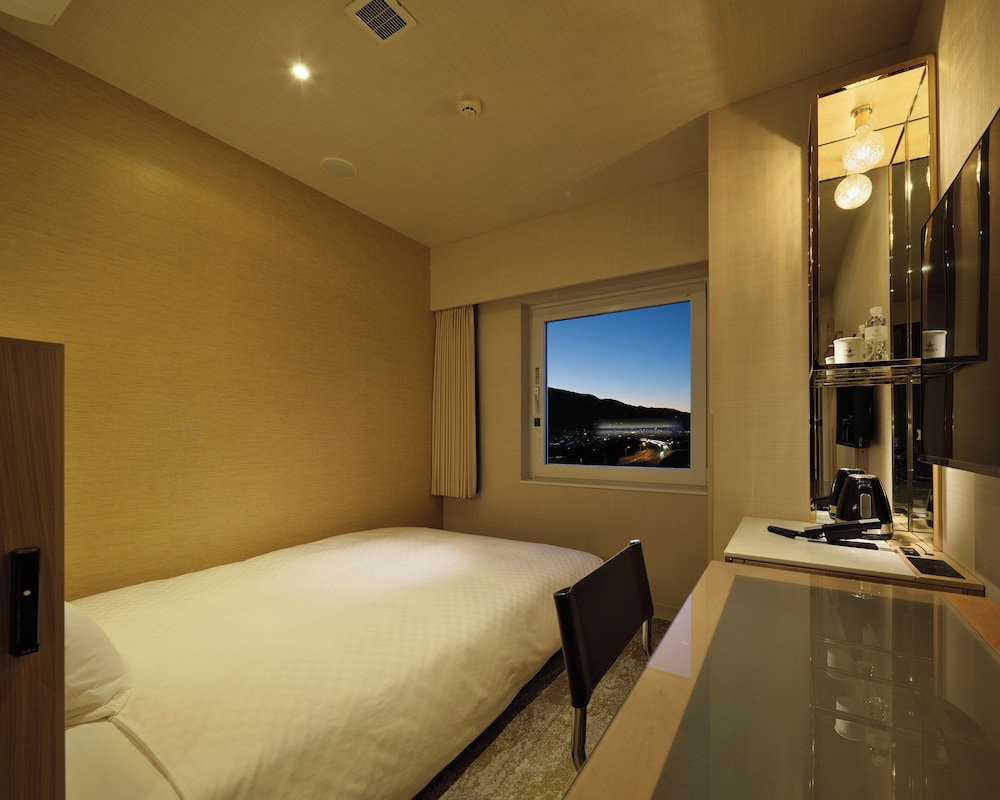 Compact, Double Bed, Corner
