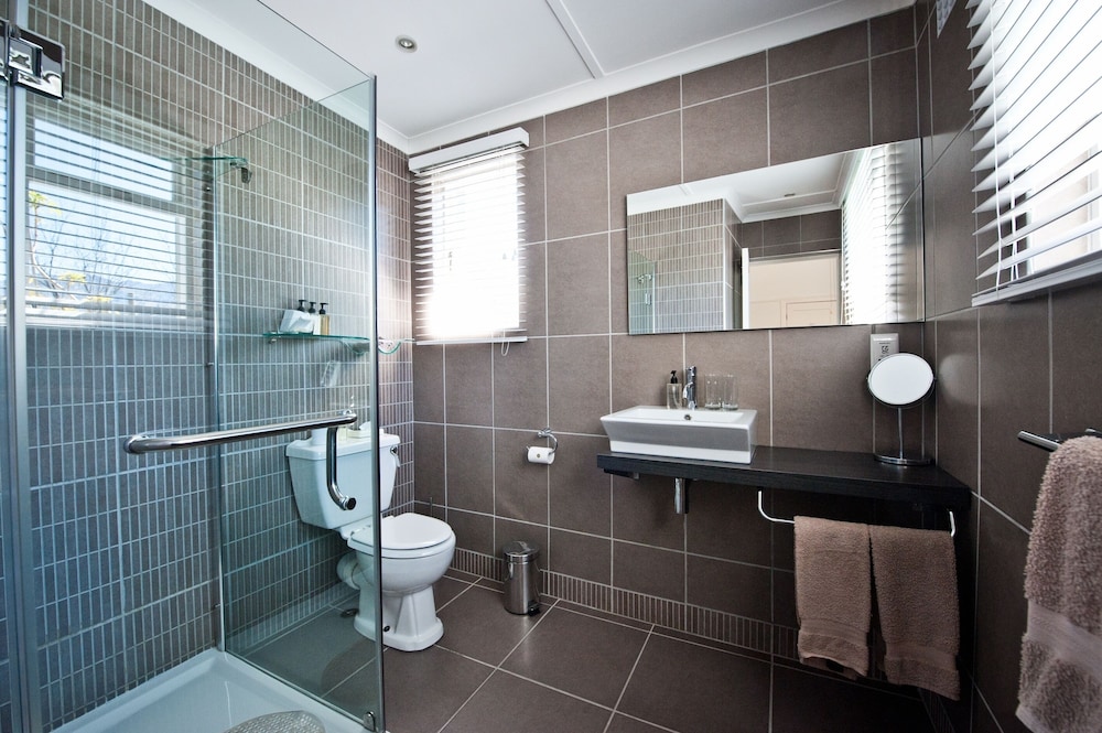Ballinderry - The Robertson Guest House 35/40
