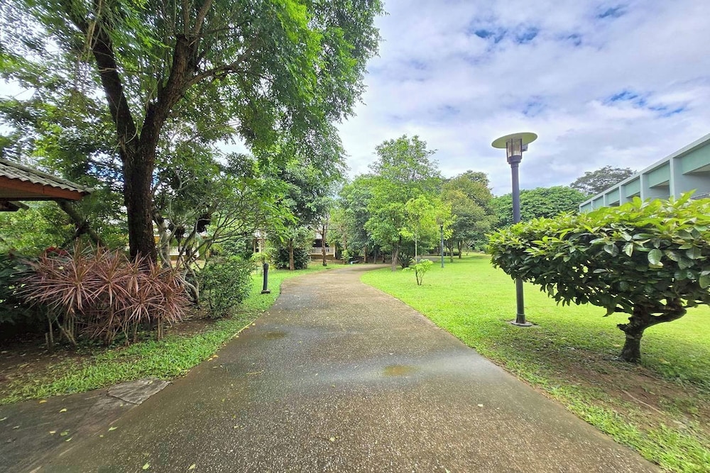 POONYAMANTRA RESORT 66/75