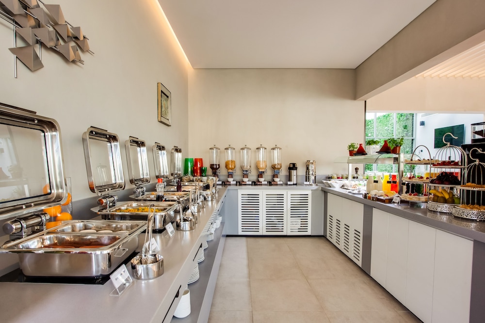 The District Hotel Jumeirah, Dubai 44/61