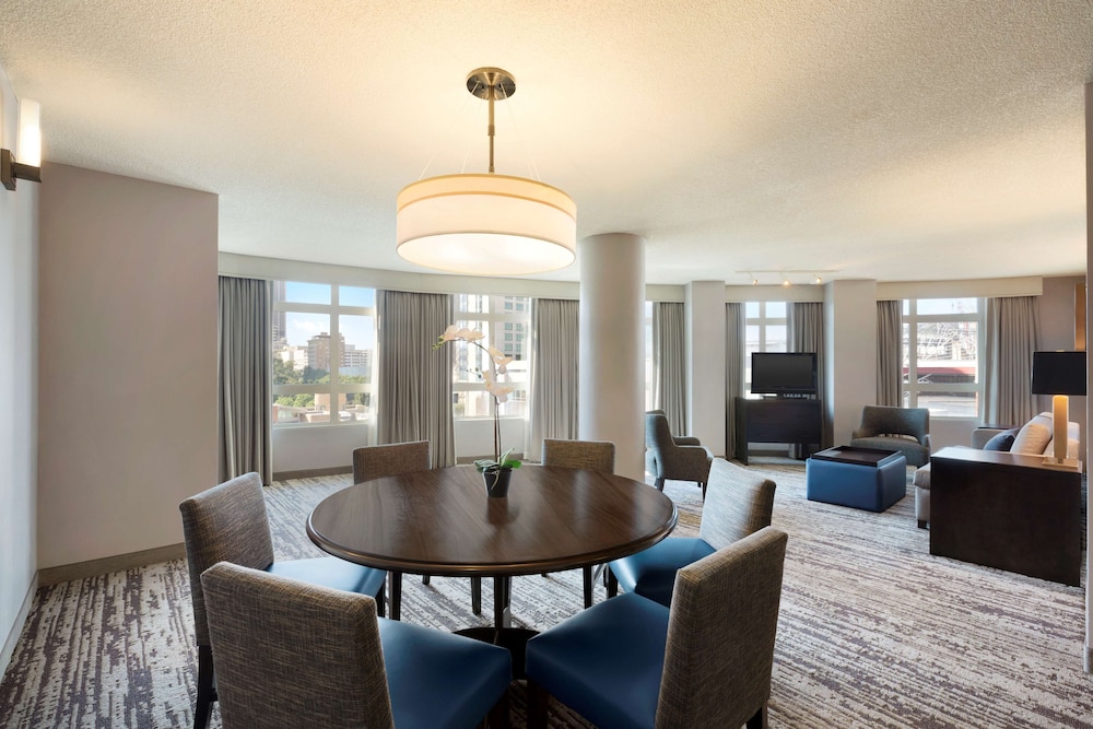 Embassy Suites by Hilton Atlanta at Centennial Olympic Park 28/69