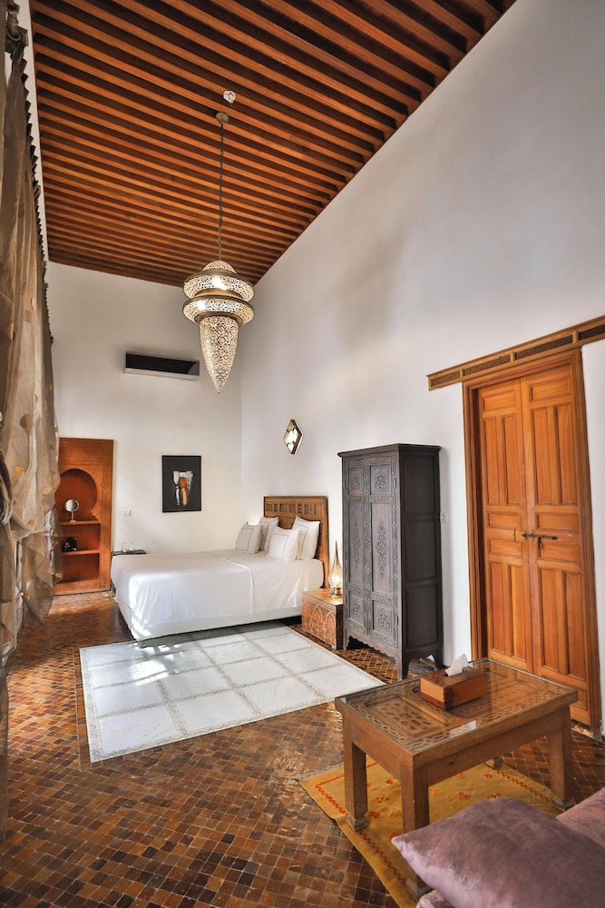 Romantic, Zaina, Double Bed