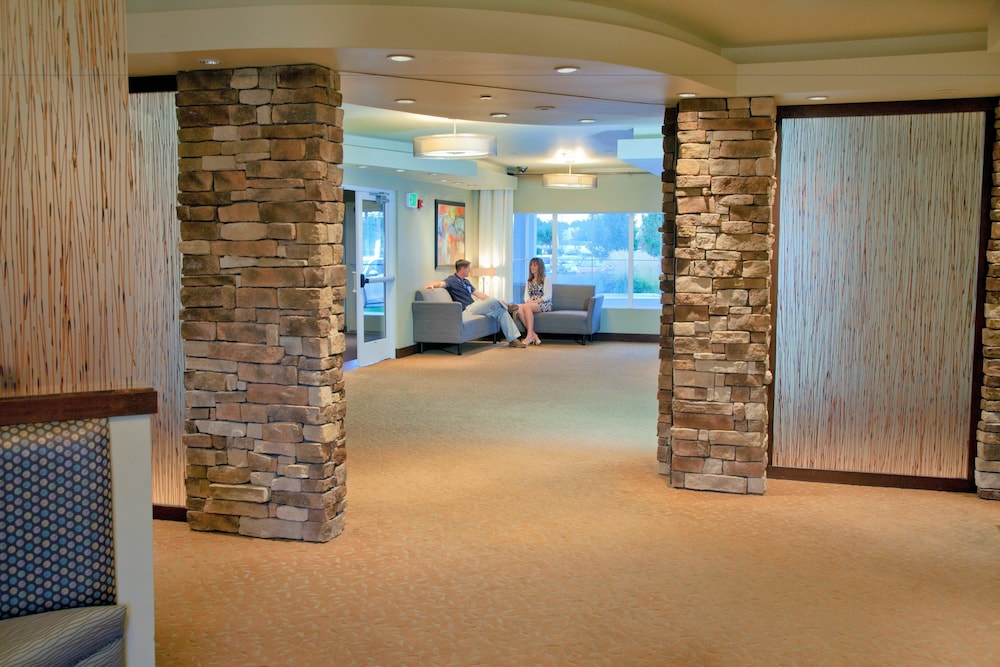 Ledgestone Hotel 14/68