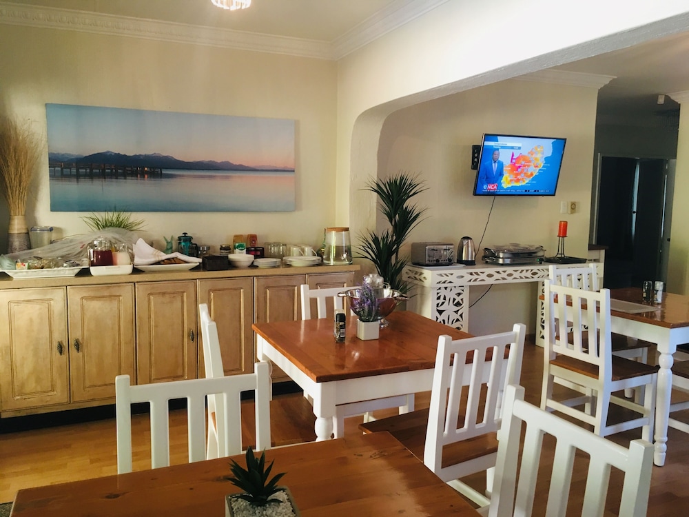 Pepper Tree Bnb 38/50