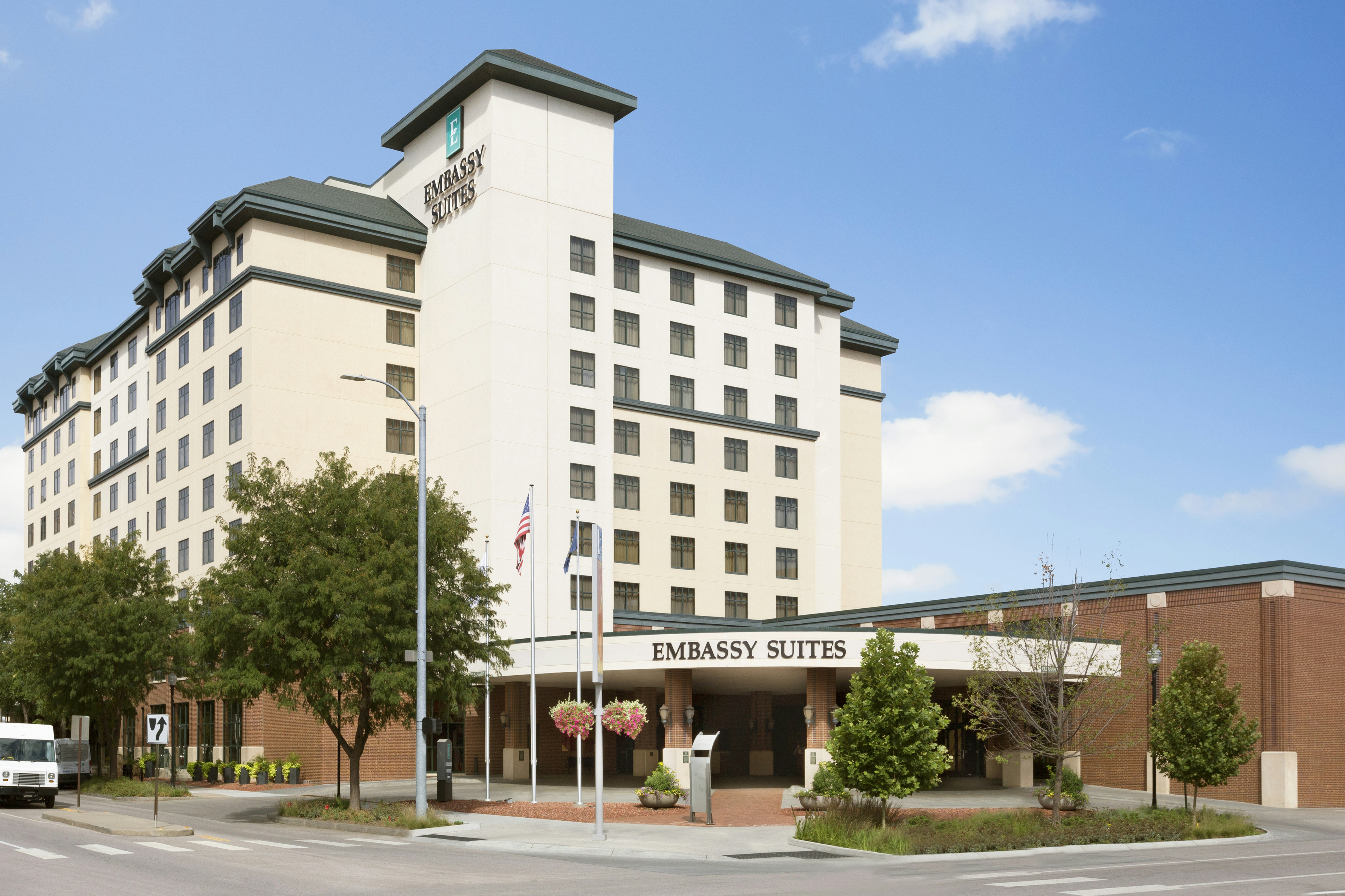Embassy Suites Lincoln 25/28