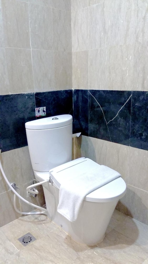 TRAVELLERS HOTEL PHINISI 23/50