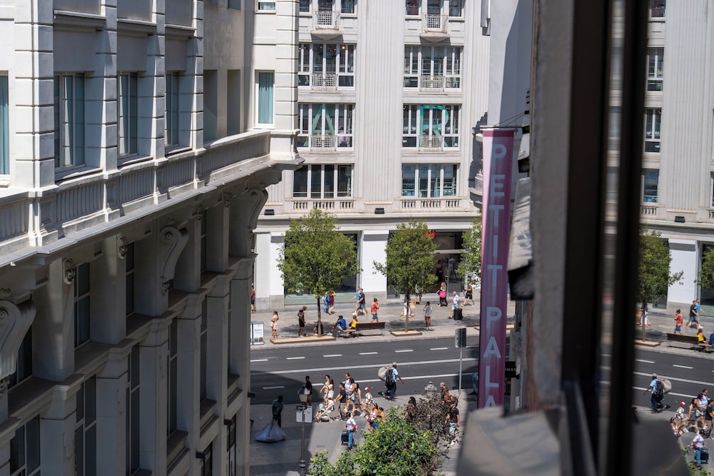 Petit Palace Cliper Gran Via 41/50
