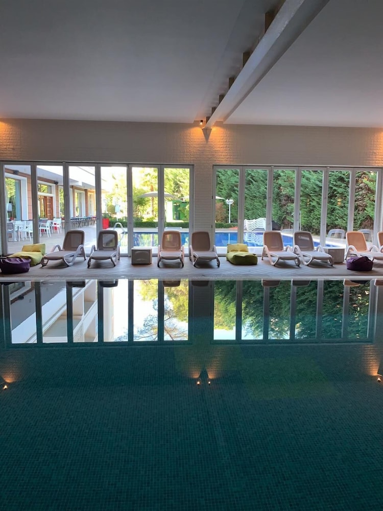 Sandy Beach Resort 37/74