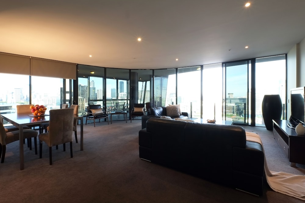 ACD Apartments 28/66