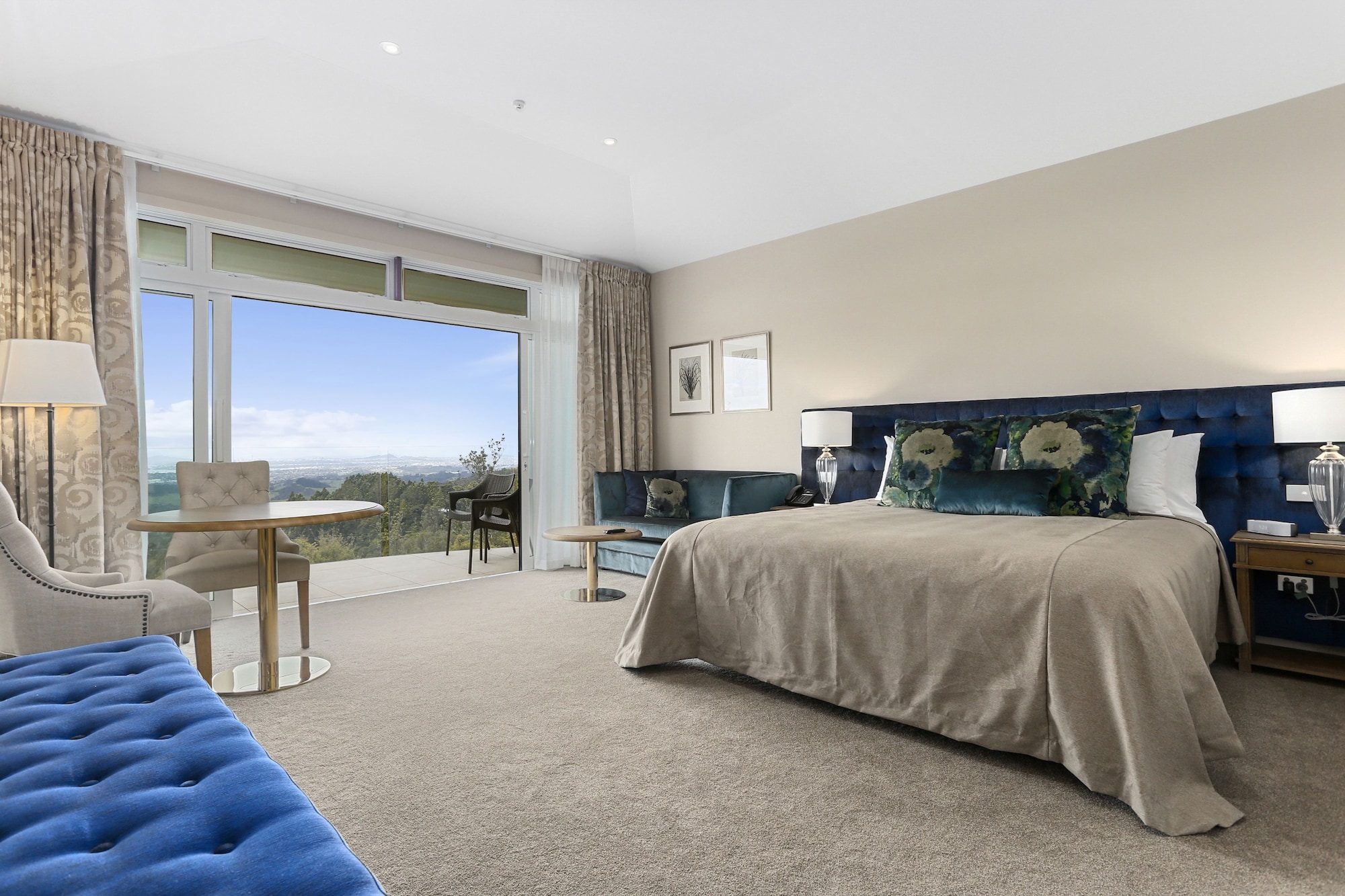 PREMIER, CITY VIEW