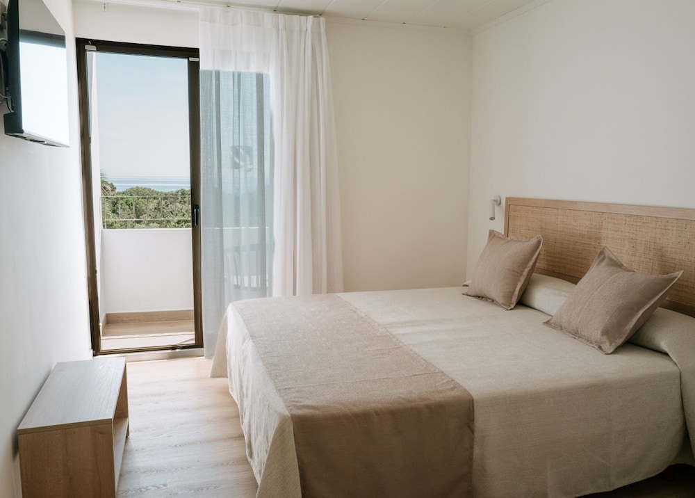 Essential, Twin Beds، Hostal Rosamar 5/10