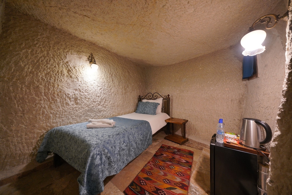 Sakura Cave Hotel 24/50
