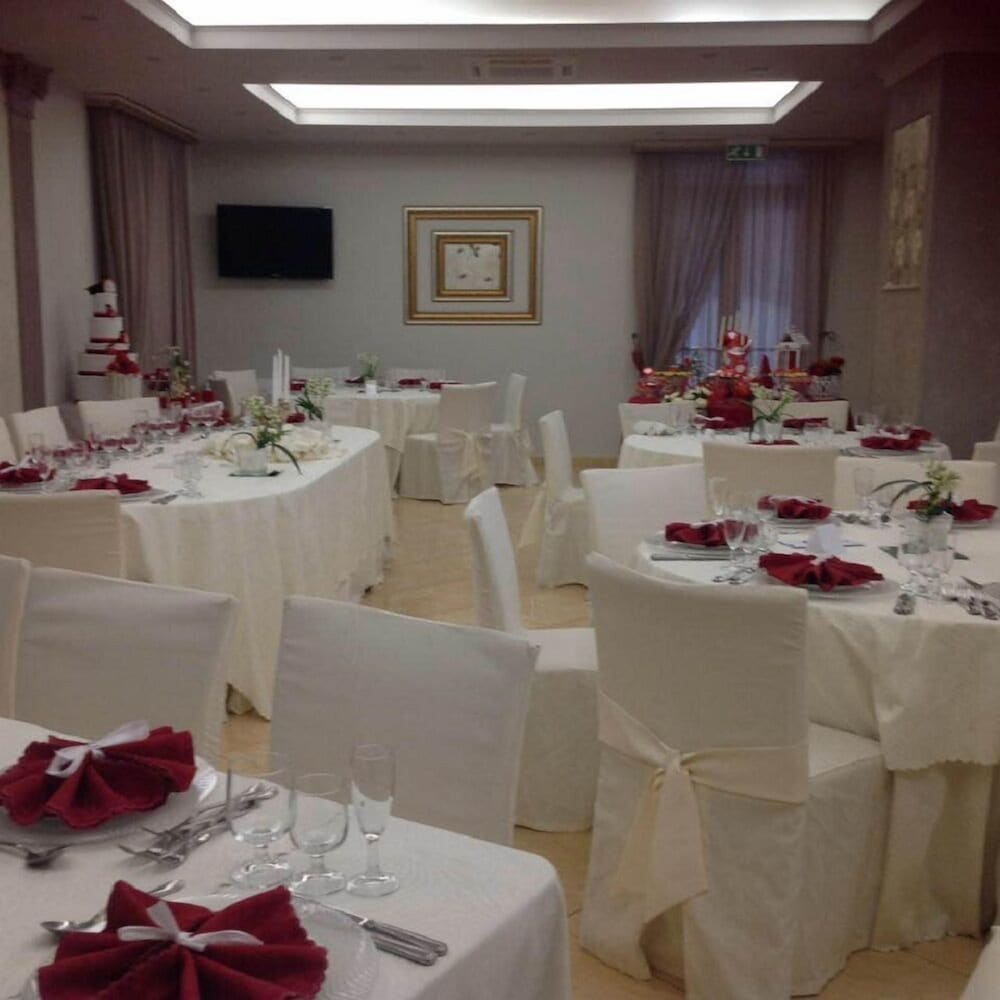 Sammartano Hotel 52/56