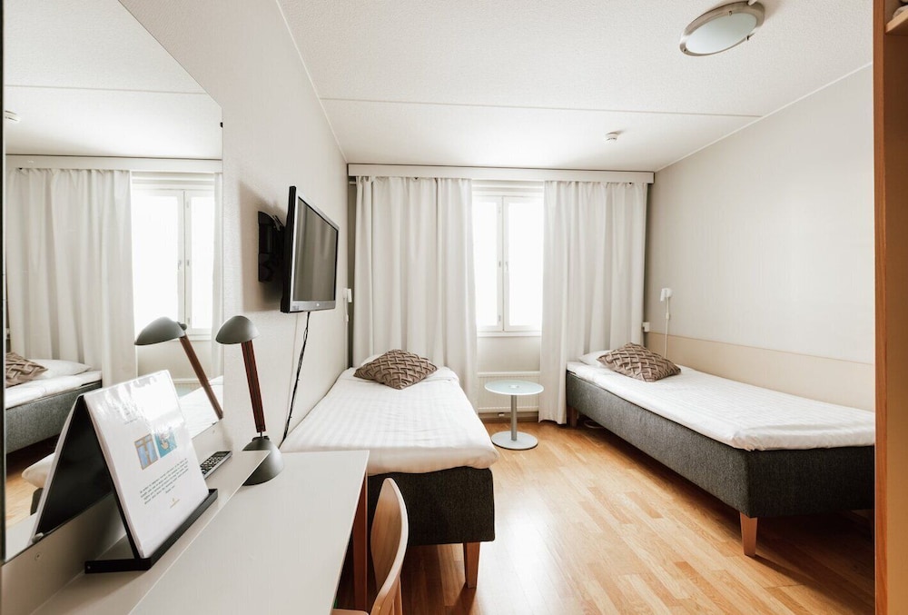 Hotel Jokipuisto 20/74