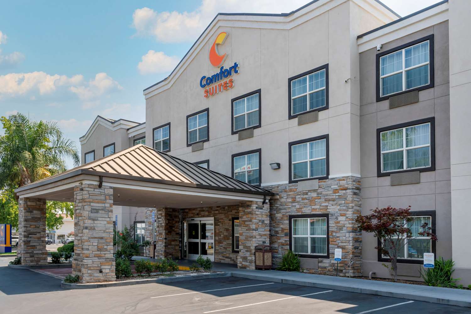Comfort Suites Downtown Sacramento 43/47