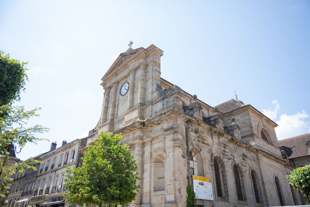 Hotel de la Gare Autun in AUTUN