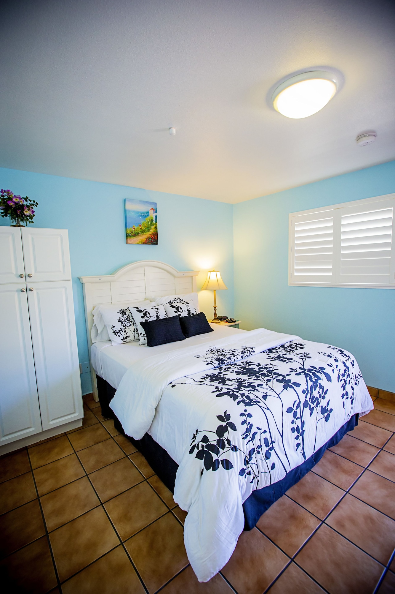 Standard, Queen Bed, Kitchenette