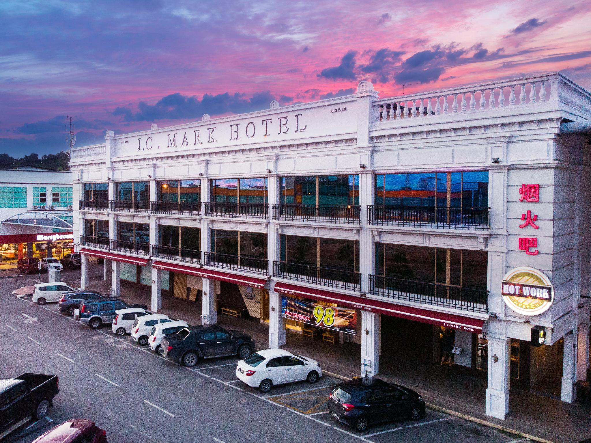 JC Mark Hotel 3/53