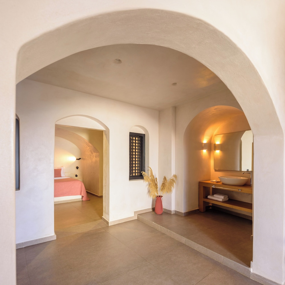 Andromeda Villas and Spa Resort 100/137