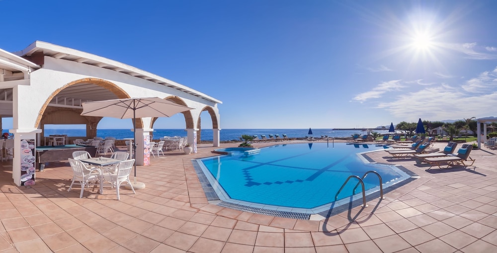 Pyrgos Beach Apartments 25/50