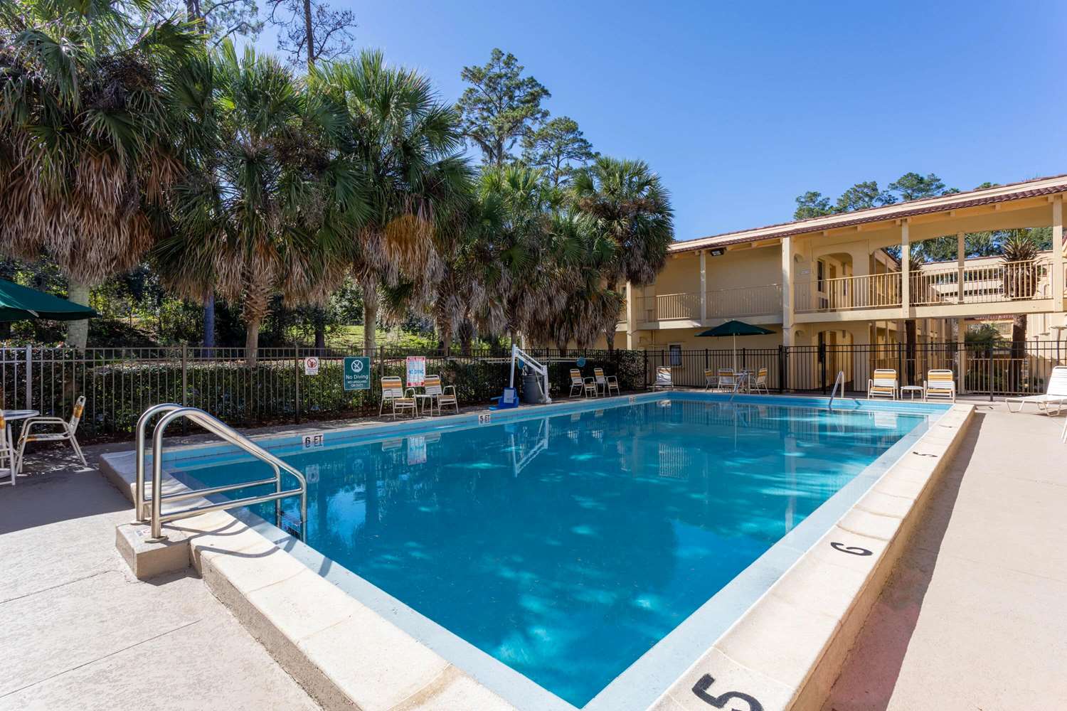 La Quinta Inn Tallahassee North 43/47