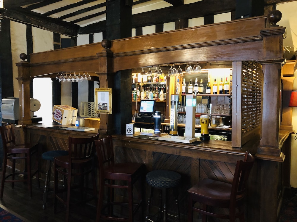Brook Red Lion Hotel 40/49