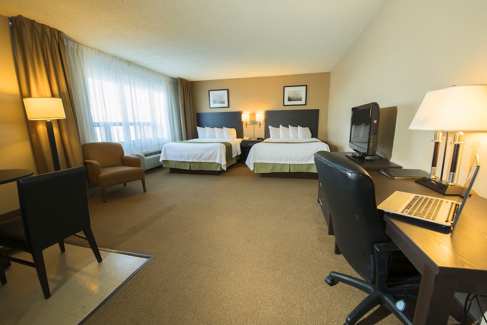 Quality Inn & Suites P.E. Trudeau Airport 22/26