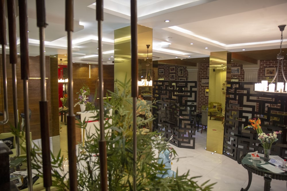 Lahore Continental Hotel 5/71