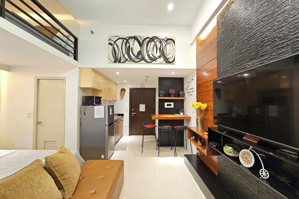 PRS at One Palm Tree Villa near Airport 42/60