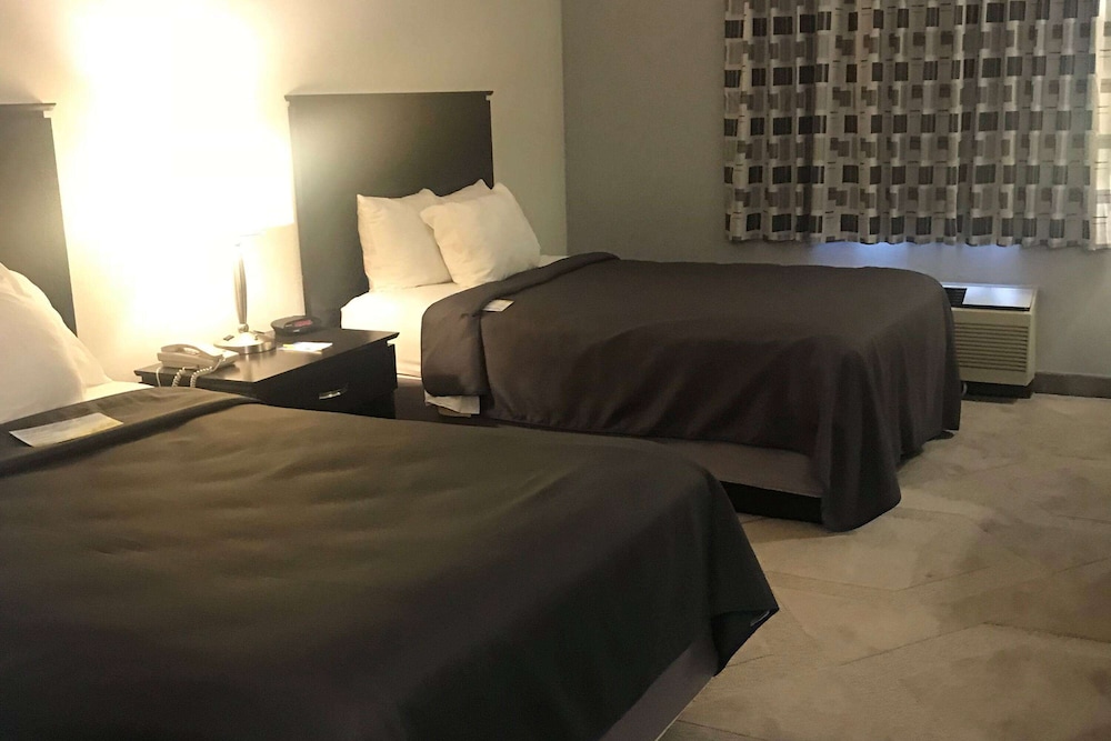 Days Inn by Wyndham Conneaut 20/47