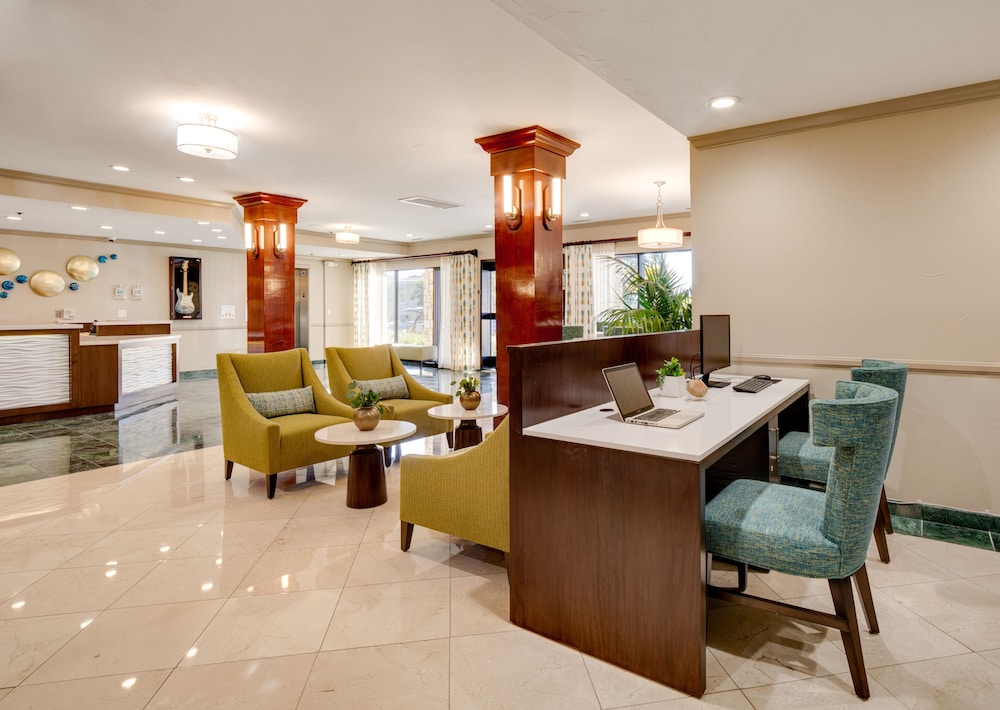 Ayres Inn Corona East 30/46