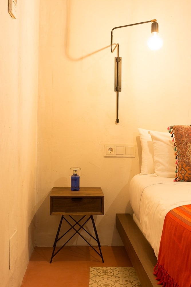 THE RIAD 20/28