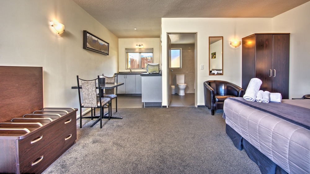 Alexis Motels And Apartments 32/69