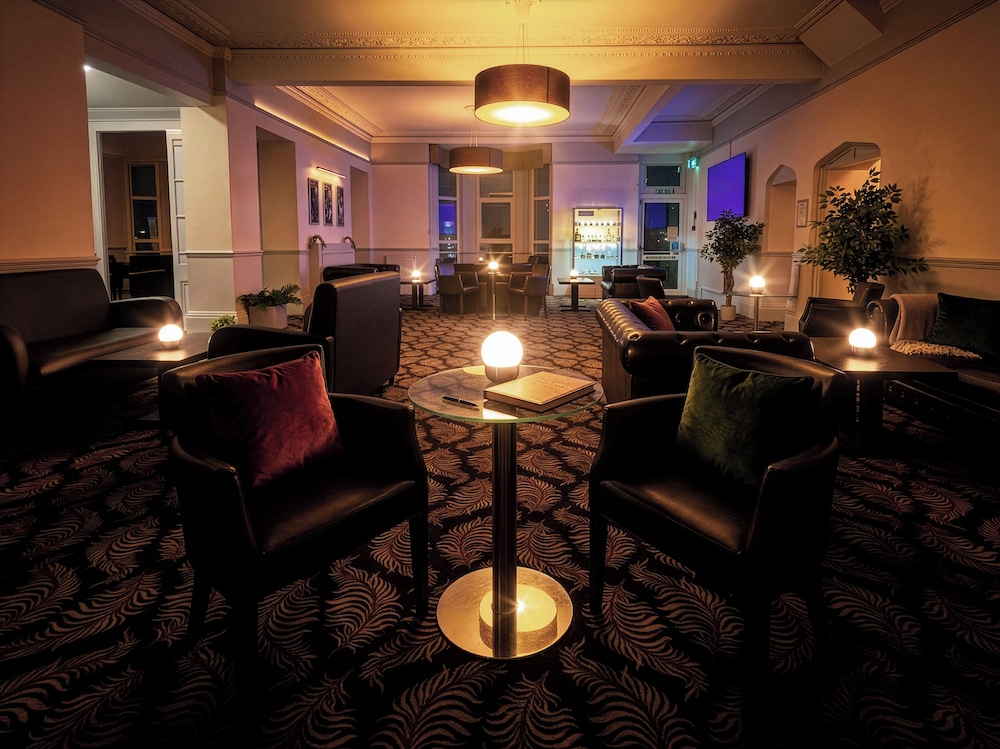Esplanade Hotel 40/60