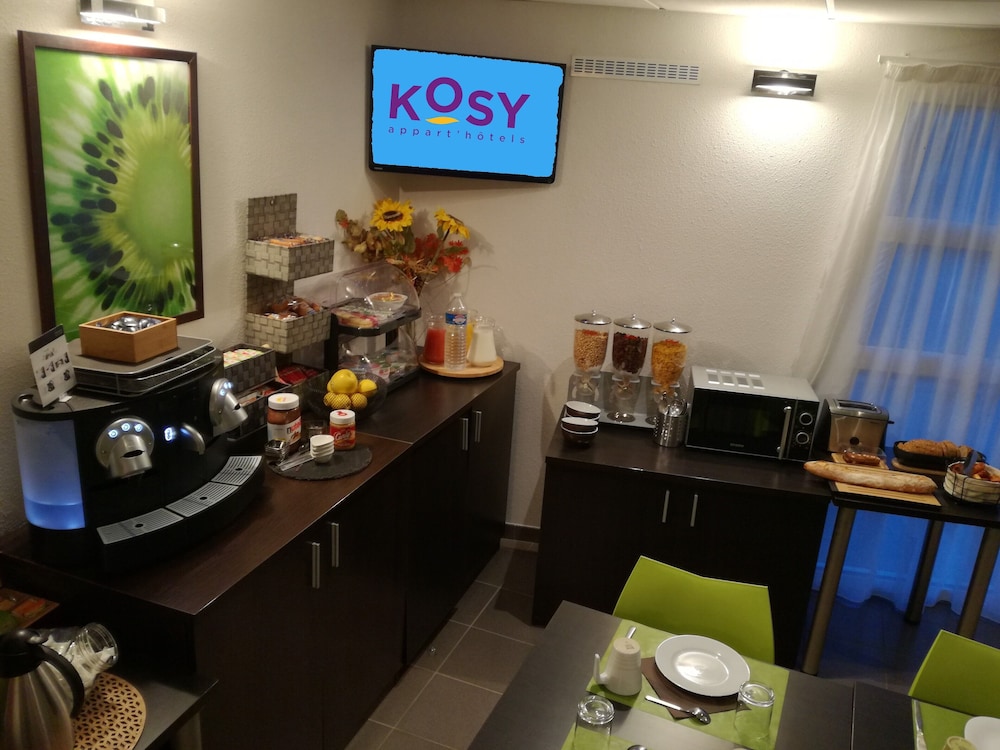 KOSY Aparthotel Campus del Sol Esplanade 57/67